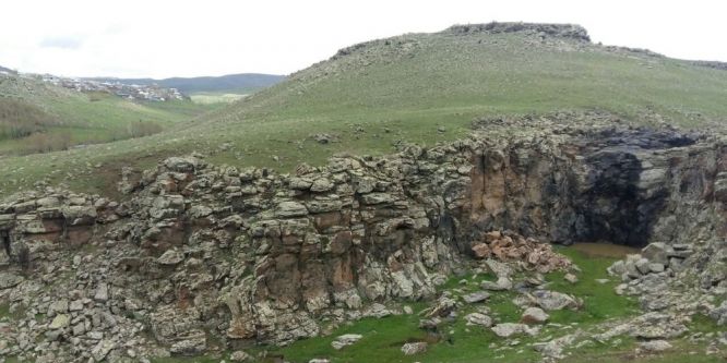 Ağrı’da şelale kurudu