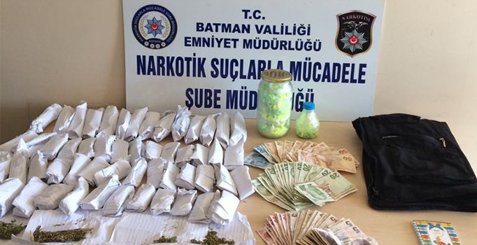 994 hap ve 58 paket esrar maddesi ele geçirildi