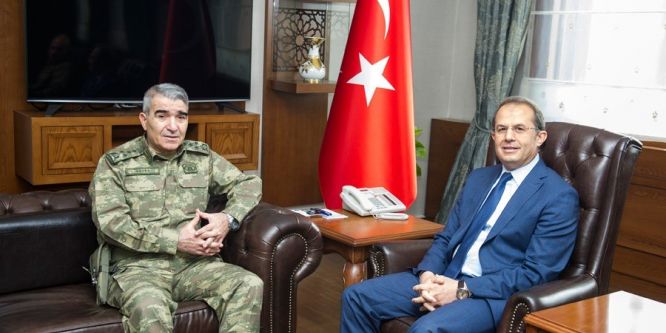 Orgeneral Savaş’tan Vali Taşyapan’a ziyaret