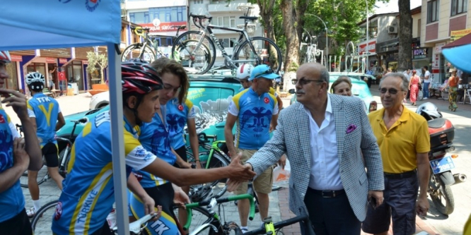 Ayasofya için 520 kilometre pedal çevirecekler