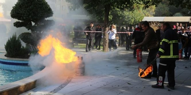 Büyükşehirde yangın tatbikatı yapıldı