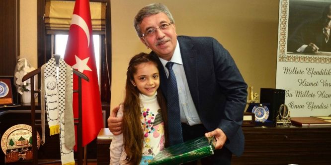 Pursaklar Belediye Başkanı Çetin’den 23 Nisan mesajı