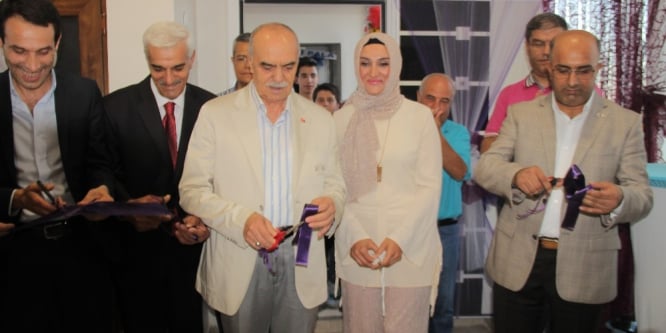 KOSGEB desteği ile cilt bakım merkezi açtı