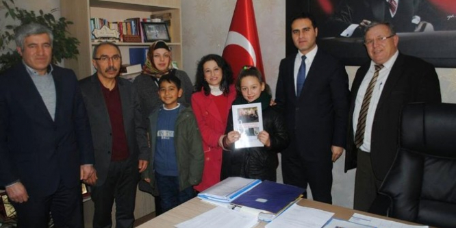 Öğrenciler aileleri ile birlikte kitap okuyacak