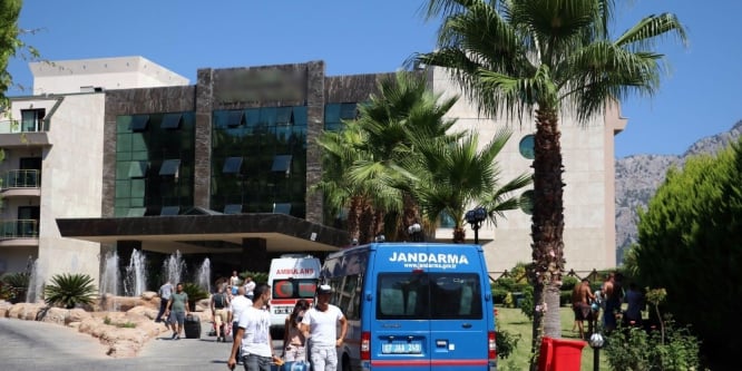 Antalya’da lüks otelde yangın