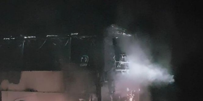 45 yolcusu bulunan otobüs alev alev yandı