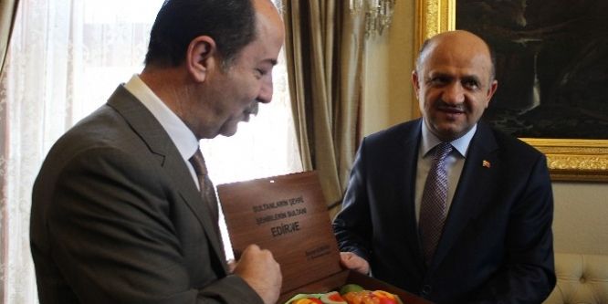 Fikri Işık’tan ‘Kardak’ açıklaması