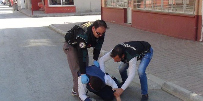 Zehir satıcılarına büyük operasyon