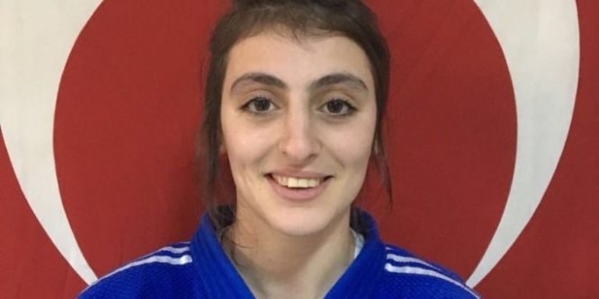 Belediyenin sporcuları milli formayla mindere çıkıyor