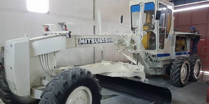 Pazaryeri Belediyesi’ne ait iş makinesi bakıma girdi