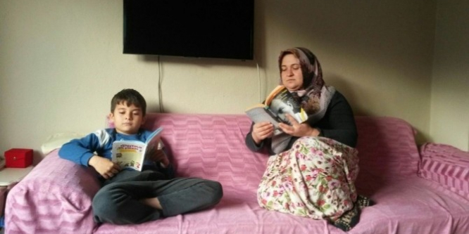 Erzurum'da Dadaş Ortaokulundan ödüllü kitap okuma yarışması