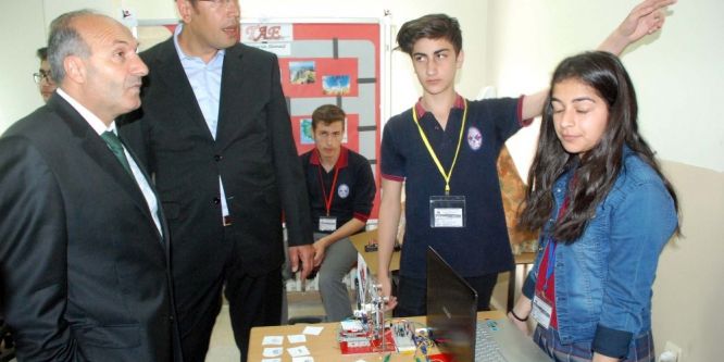 Bitlisli öğrencilerden bilime ve teknolojiye katkı