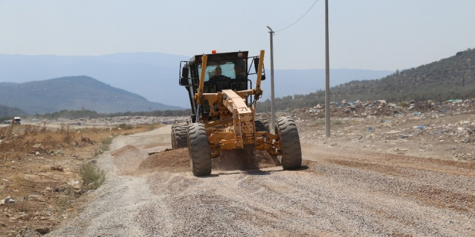 Dere seddesindeki yola sathi kaplama yapılıyor