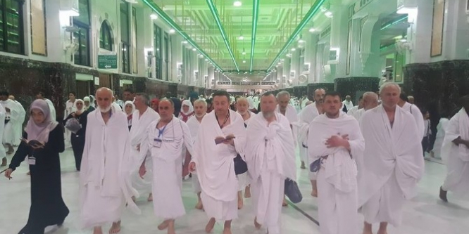 Yılın ilk umresini Düzceli ümrecilerden