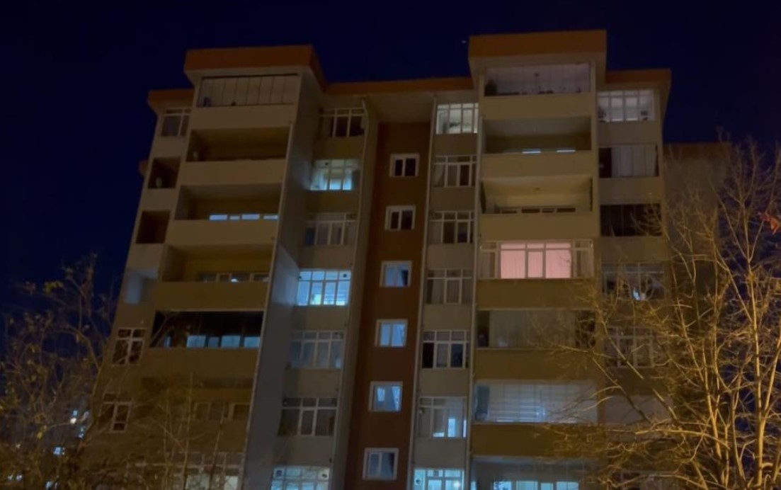 9'uncu kattan düştü! Feci olay