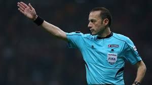 Medipol Başakşehir-Beşiktaş maçını Cüneyt Çakır yönetecek