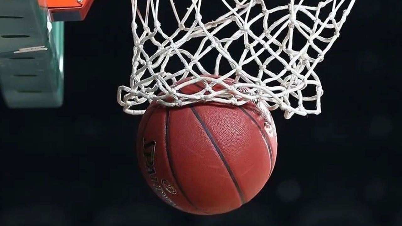 A Kadın Milli Basketbol Takımı sahaya indi