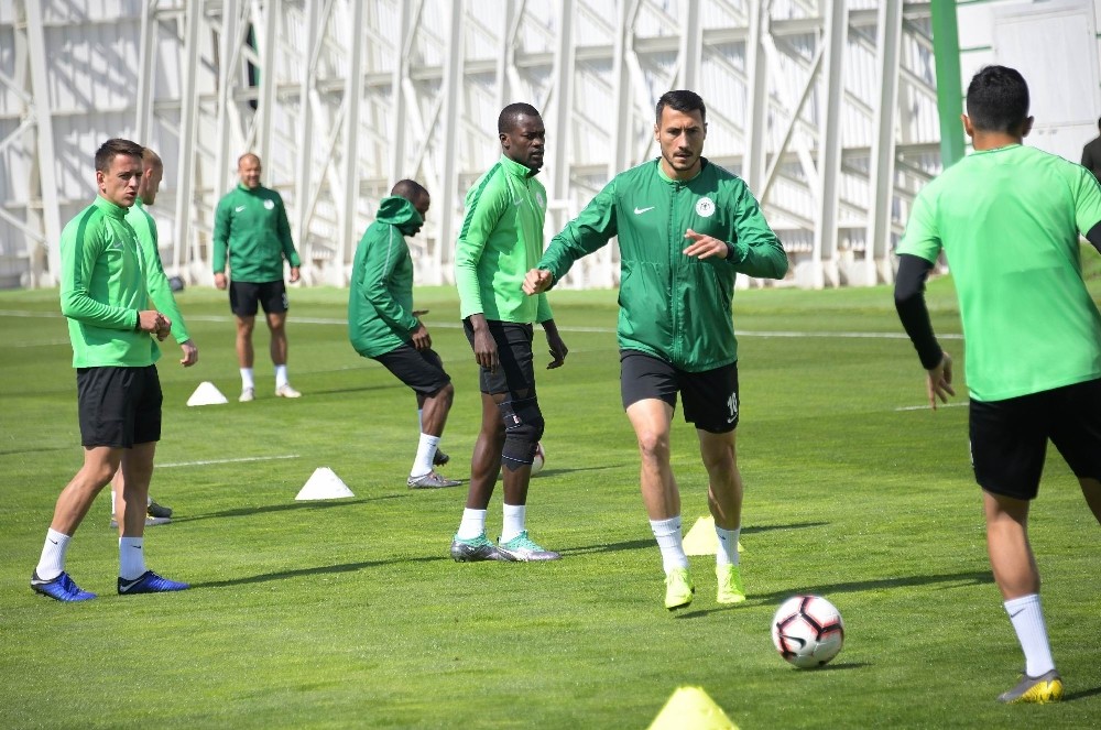 A. Konyaspor, MKE Ankaragücü maçı hazırlıklarını sürdürüyor 