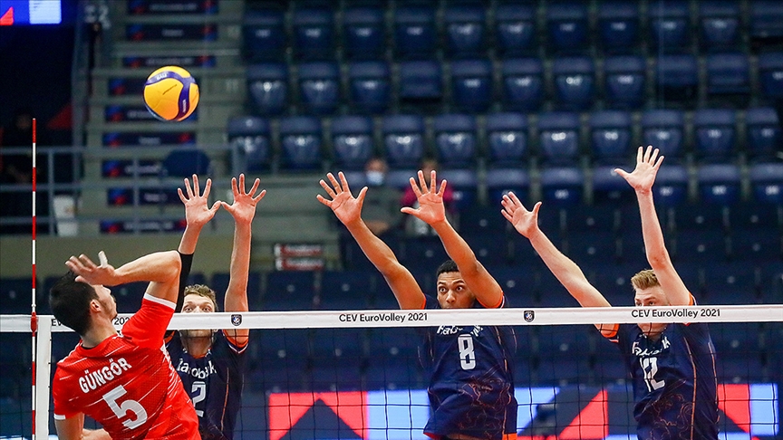 A Milli Erkek Voleybol Takımı grupta ilk mağlubiyetini aldı