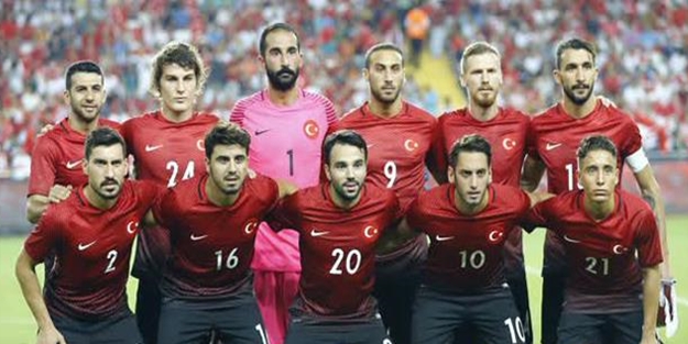 A Milli Futbol Takımı yurda döndü