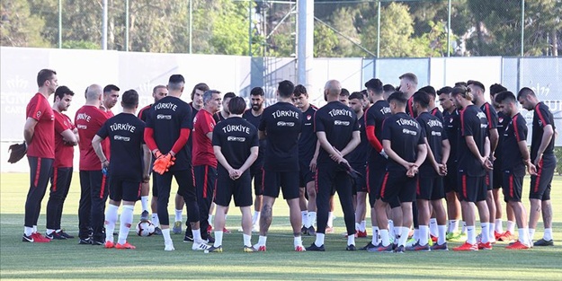 A Millilerin Antalya kampı başladı
