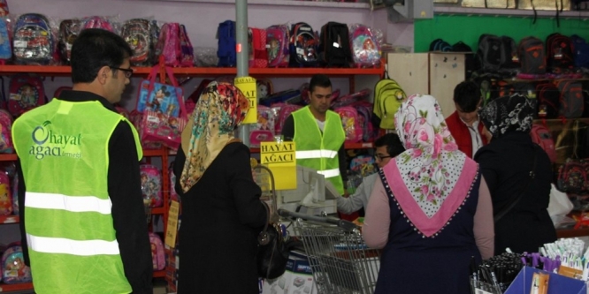 Sivas’ta 2 bin öğrenciye kırtasiye yardımı