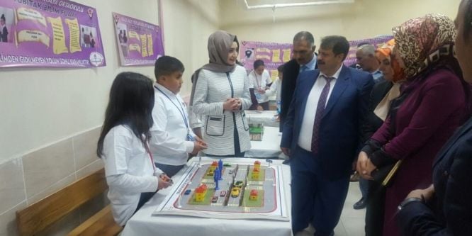 Ağrı’da TÜBİTAK bilim fuarı