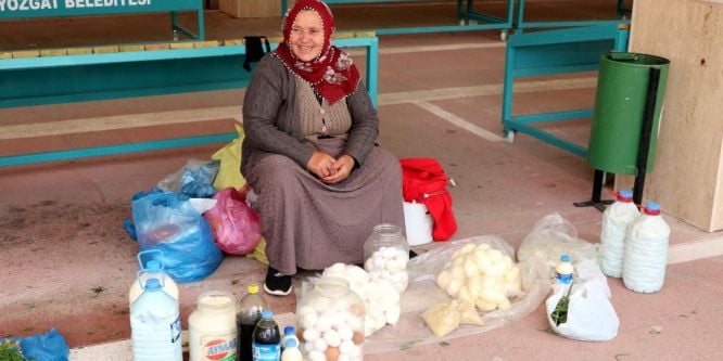 Köylü pazarı artık kapalı pazar yerine kurulacak