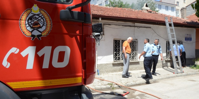 Kullanılmayan ikamette çıkan yangın korkuttu
