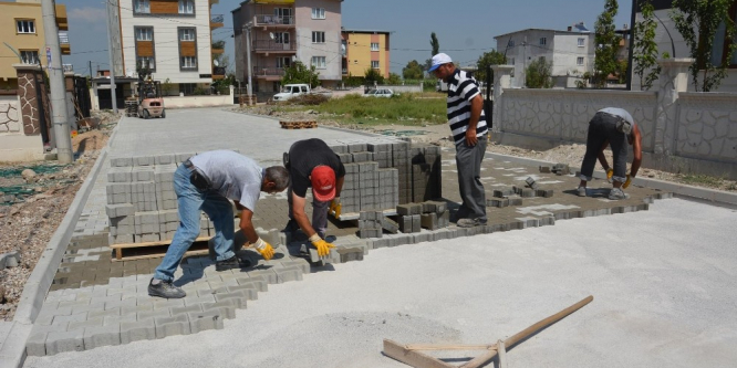 Şehzadeler’de 120 günde 60 bin metrekare parke taşı döşenecek