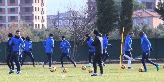 Akhisar Belediyespor büyük karşılaşma için hazırlanıyor