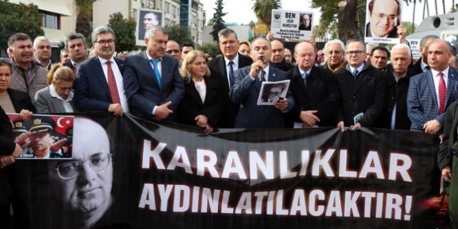 Uğur Mumcu Adana’da anıldı