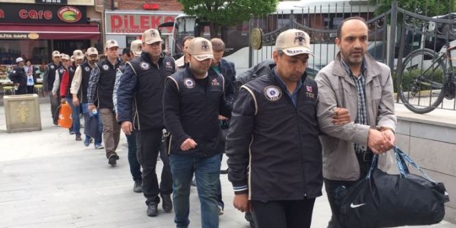 FETÖ’cü polisler adliyeye sevk edildi