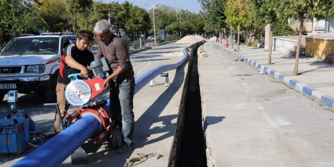 Mahallenin 30 yıllık içme suyu şebekesi yenilendi