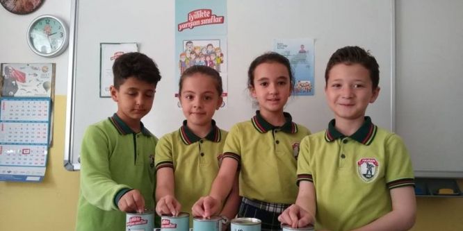 Öğrencilerden örnek hareket