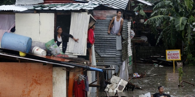 Filipinler’de tropik fırtına: 2 ölü