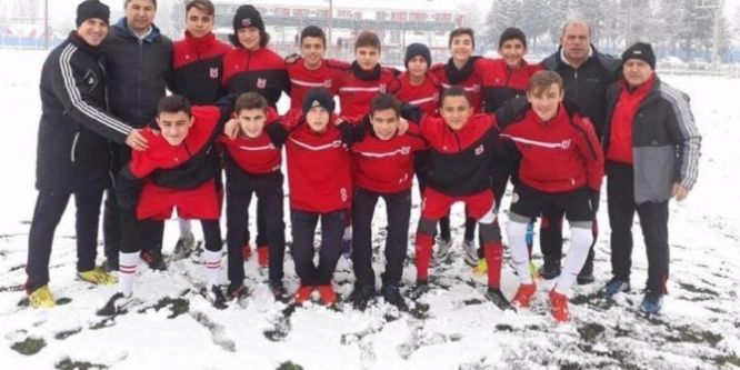 17 maçta 16 gol attı