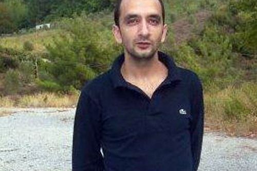 Evinin önünde tabancayla öldürüldü