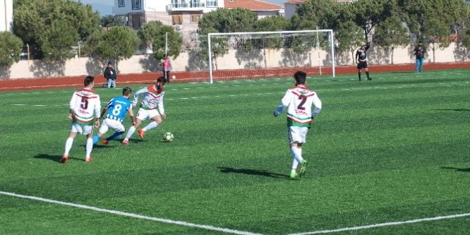 Bayramiçspor evinde farklı yenildi