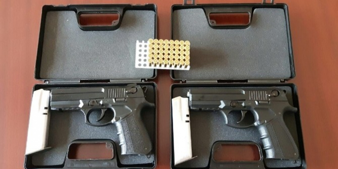 Operasyonda 2 ruhsatsız tabanca ele geçirildi