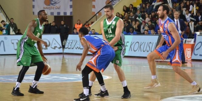 Basketbol Ligi çekişmeli geçiyor