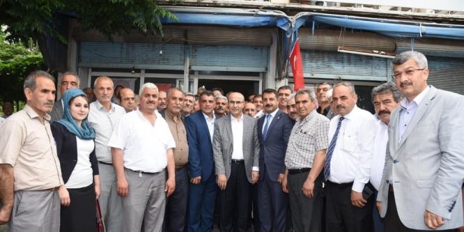 Vali Demirtaş muhtarları dinledi