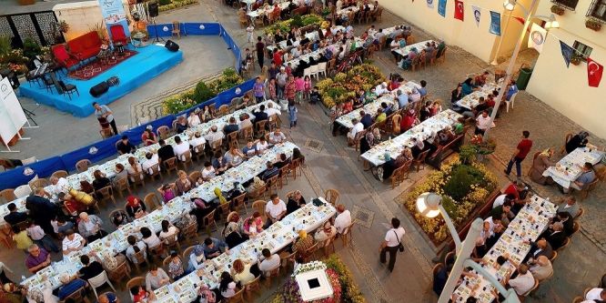 Ramazan ayında 145 bin kişilik iftar yemeği çıkartılacak