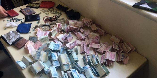 Dilencinin üzerinden 14 bin TL çıktı