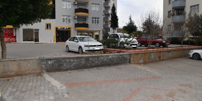 Başkan Soner Çetin el attı sitenin park sorunu çözüldü