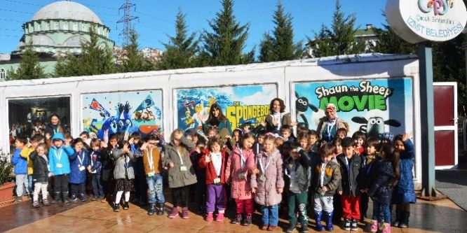 Çocuklara, hafta içi sinema bedava