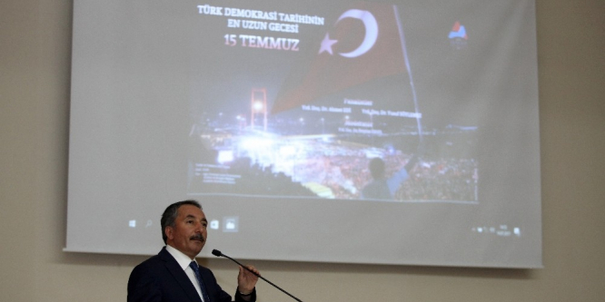 Ağrı İbrahim Çeçen Üniversitesinde “ Türk Demokrasi Tarihinin En Uzun Gecesi 15 Temmuz” Paneli Düzenlendi