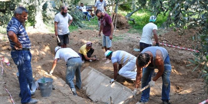 İznik’teki tarihi lahit mezarlar görücüye çıkıyor