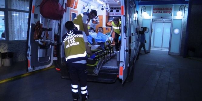 Sokakta arkadaşı ile sohbet ederken vuruldu