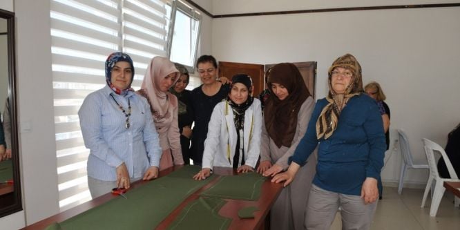 İzmek’te yıl sonu sergileri başlıyor